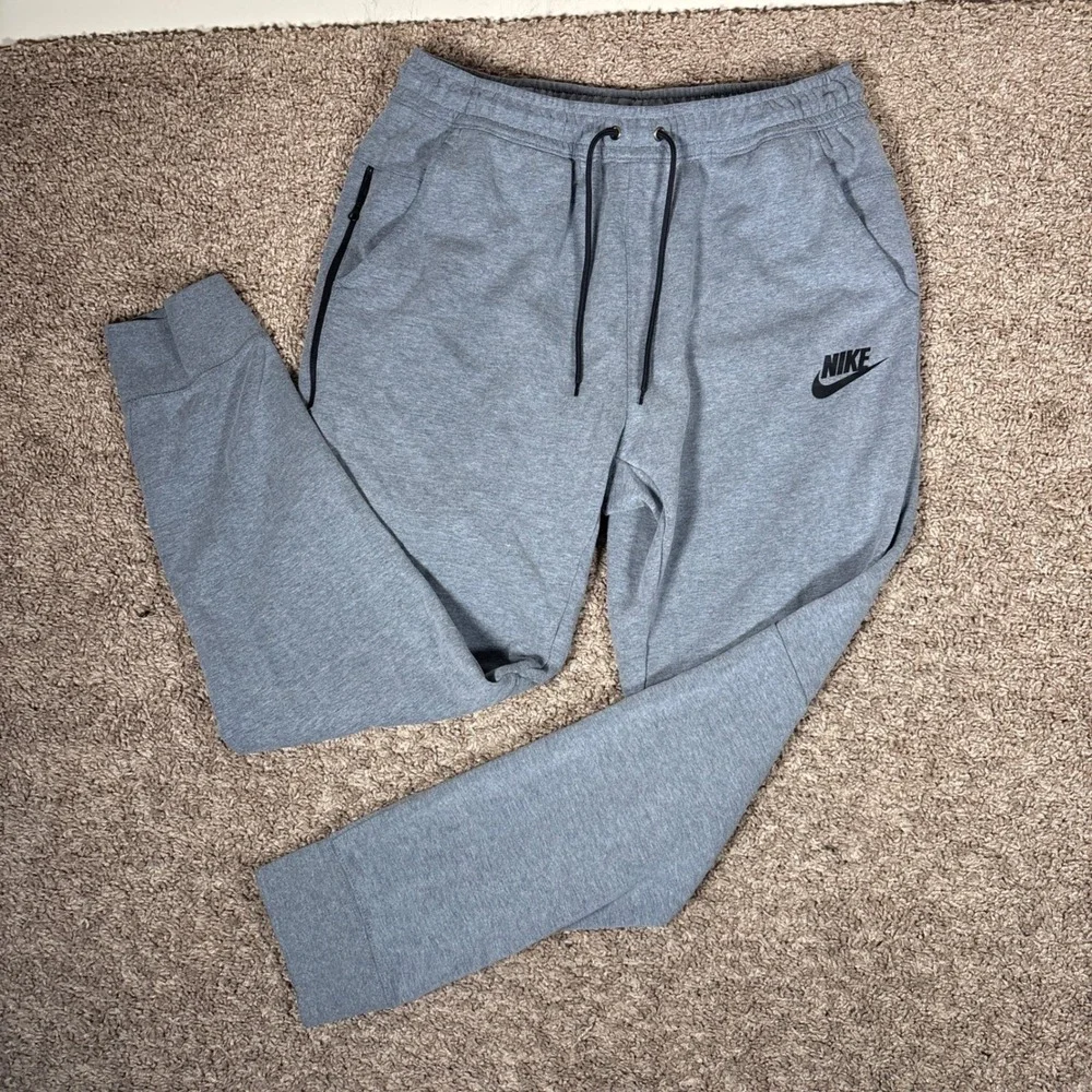 Nike Mens Tech Fleece Joggers Grey Heather Tapered Sweatpants DD5293-451 Large